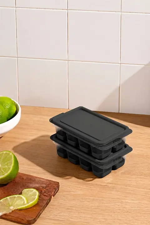 2-Piece Flexible-Bottom Ice Tray, 8 Cubes