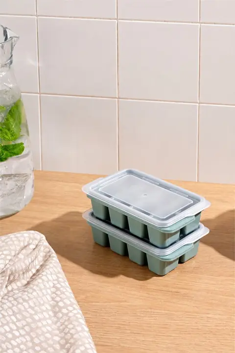2-Piece Lidded Ice Tray, 8 Cubes