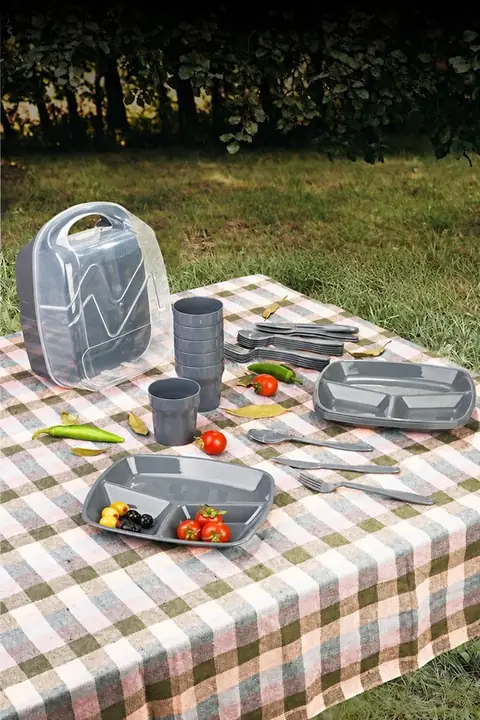 6-Person Picnic Set with Bag
