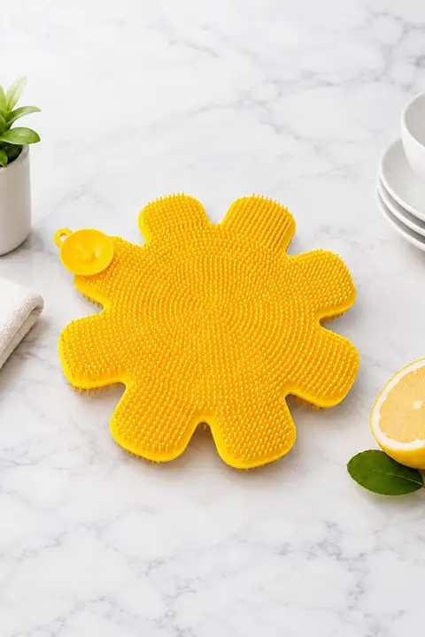 Star-Shaped Silicone Dish & Vegetable Brush, Assorted Colours