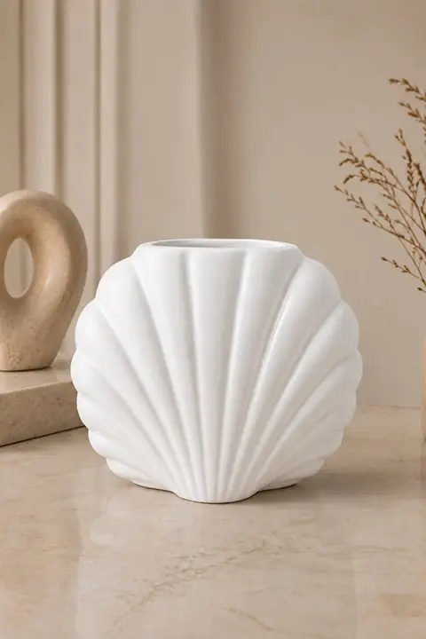 Seashell Ceramic Vase, 13.7 cm